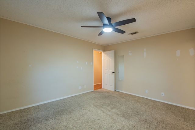 905 MARTHA Lane, Azle, TX 76020