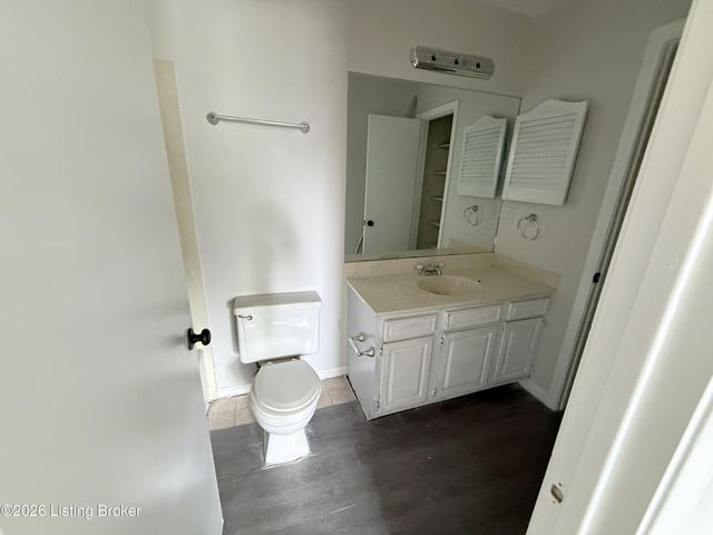 8606 Birch Ct, Briarwood, KY 40242