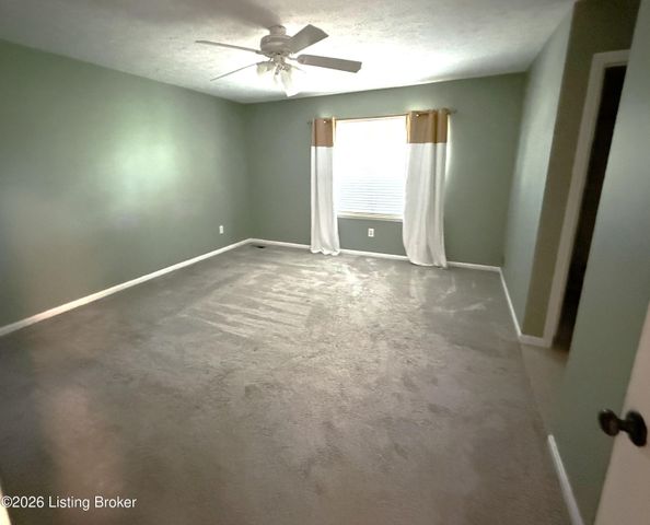 8606 Birch Ct, Briarwood, KY 40242