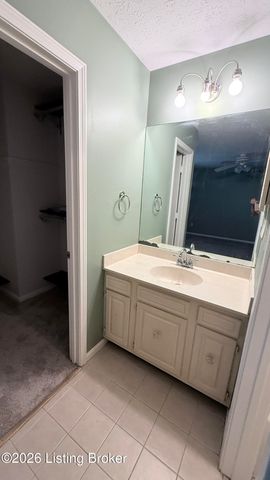 8606 Birch Ct, Briarwood, KY 40242