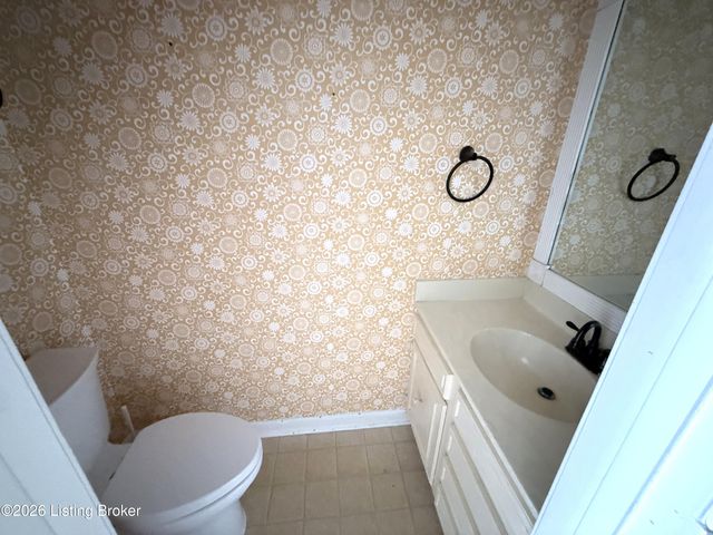 8606 Birch Ct, Briarwood, KY 40242