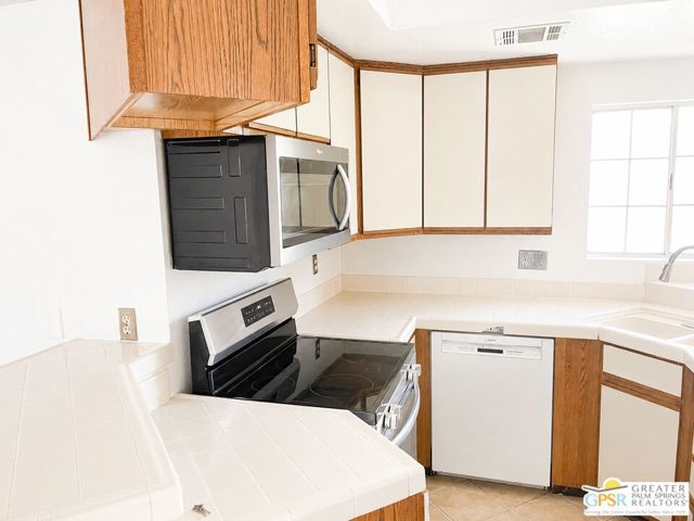 2700 Lawrence Crossley Road 55, Palm Springs, CA 92264