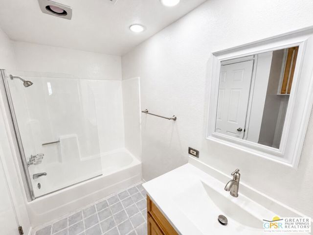 2700 Lawrence Crossley Road 55, Palm Springs, CA 92264