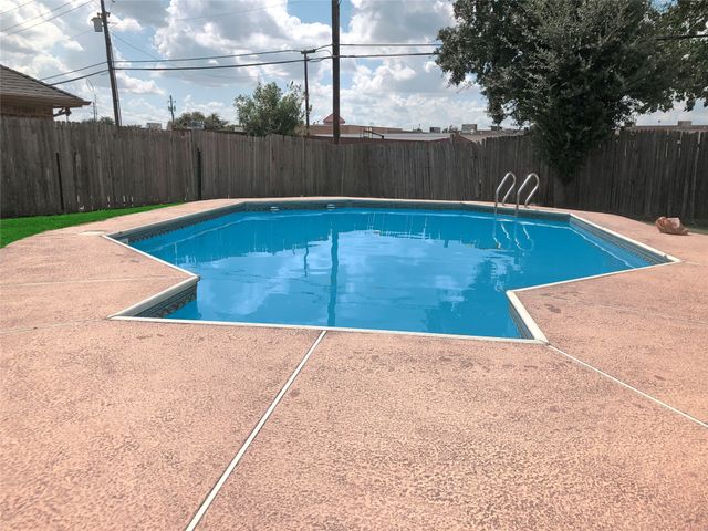 3709 Highgate Lane, Carrollton, TX 75007