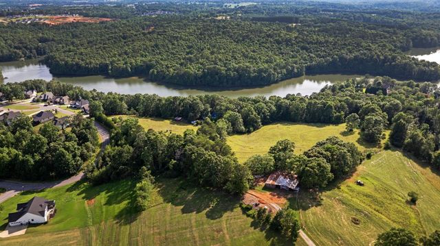 1215 Buck Creek Road, Chesnee, SC 29323