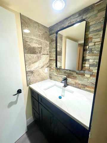 2712 14TH CT, Palm Harbor, FL 34684