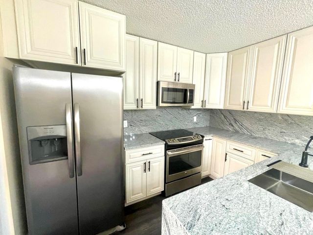 2712 14TH CT, Palm Harbor, FL 34684