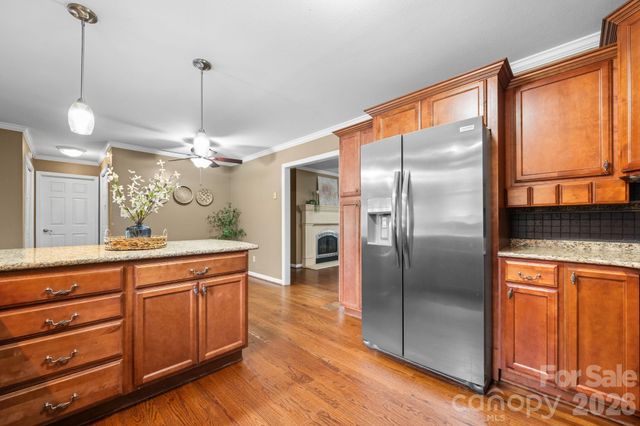 2025 34th Avenue Drive NE, Hickory, NC 28601