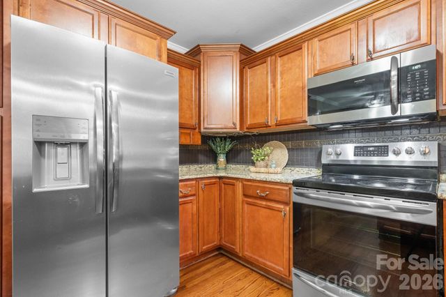 2025 34th Avenue Drive NE, Hickory, NC 28601