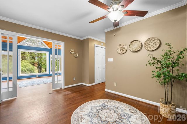 2025 34th Avenue Drive NE, Hickory, NC 28601