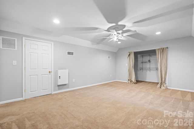 2025 34th Avenue Drive NE, Hickory, NC 28601