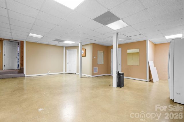 2025 34th Avenue Drive NE, Hickory, NC 28601
