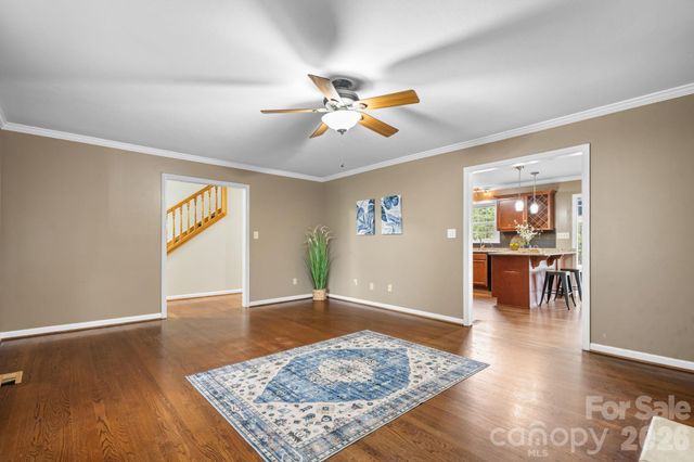 2025 34th Avenue Drive NE, Hickory, NC 28601