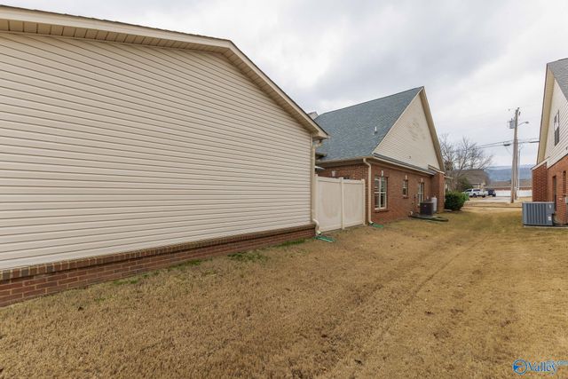 497 Wade Road, Owens Cross Roads, AL 35763