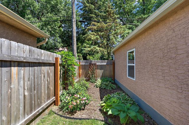 1746 Holton Street, Falcon Heights, MN 55113
