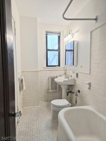 363 Mt Prospect Ave 1B, Newark City, NJ 07104