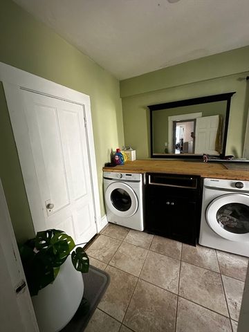 15 Wright St, Gardner, MA 01440