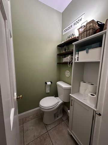 15 Wright St, Gardner, MA 01440