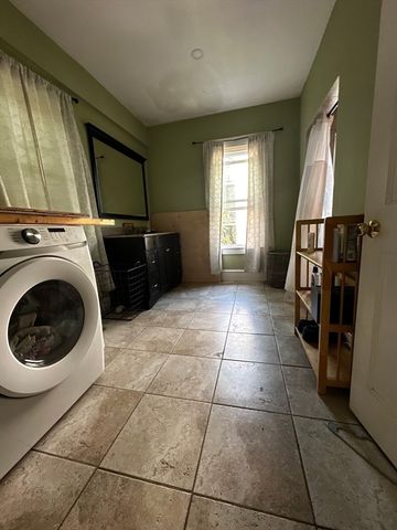 15 Wright St, Gardner, MA 01440