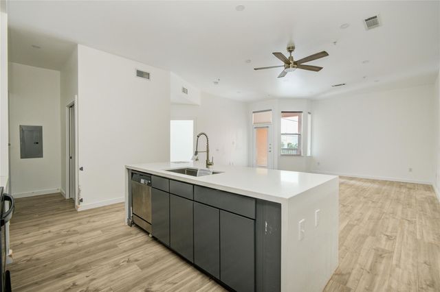 300 St Joseph Parkway 101, Houston, TX 77002