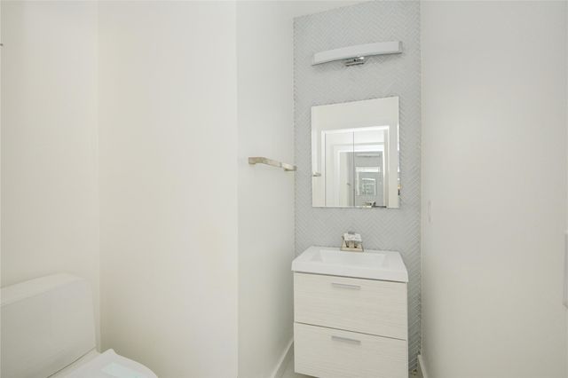 300 St Joseph Parkway 101, Houston, TX 77002