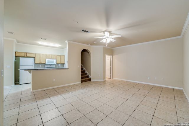 6160 Eckhert Rd Apt 606, San Antonio, TX 78240