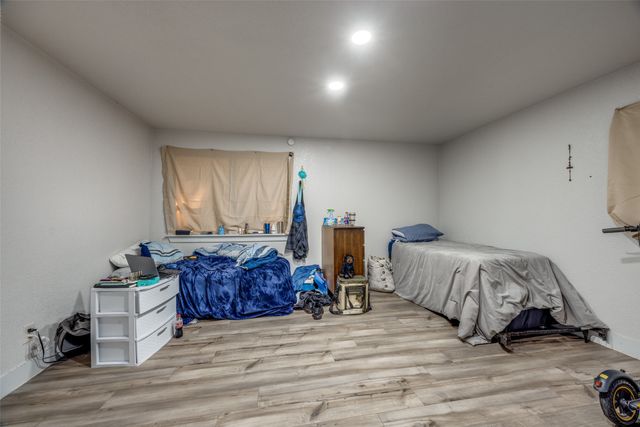 725 S Walnut Street, Sherman, TX 75090