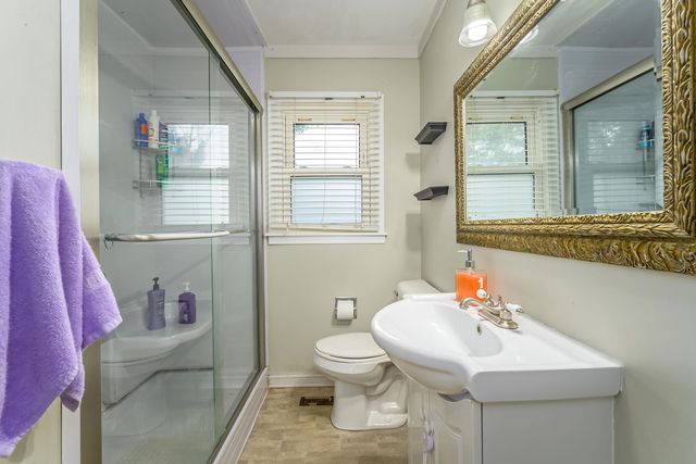 1653 Montana, El Dorado, KS 67042