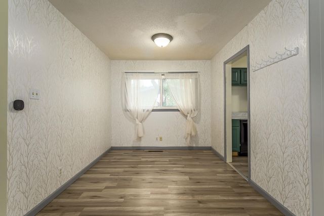 1653 Montana, El Dorado, KS 67042