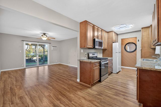 8631 Posadera Ave, Orangevale, CA 95662