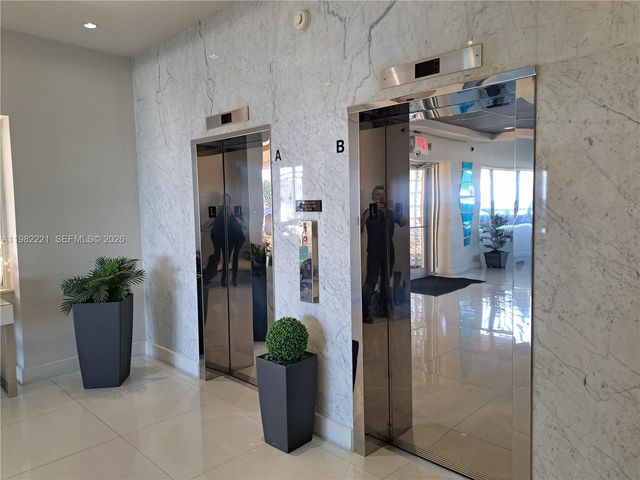 345 N Fort Lauderdale Beach Blvd 202, Fort Lauderdale, FL 33304