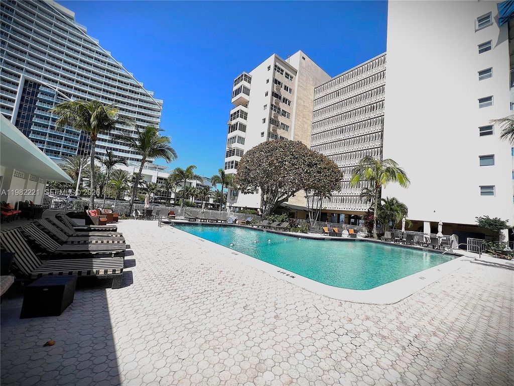 Image 33 of property listing at 345 N Fort Lauderdale Beach Blvd 202, Fort Lauderdale, FL 33304