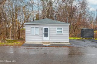 7 Arch Avenue, Bethlehem, NY 12203