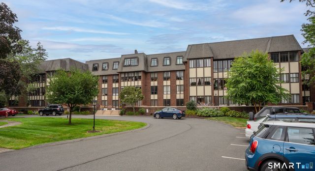 779 Prospect Avenue B14, West Hartford, CT 06105