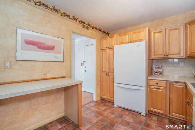 779 Prospect Avenue B14, West Hartford, CT 06105