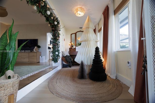 734 NW 75th St, Miami, FL 33150