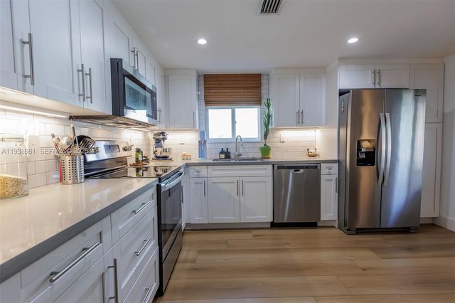 734 NW 75th St, Miami, FL 33150