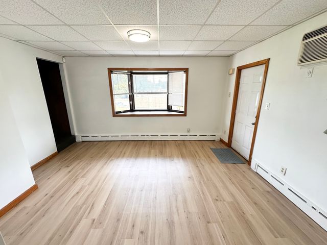202 N Quarry St, Dartmouth, MA 02747