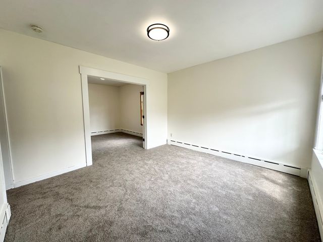 202 N Quarry St, Dartmouth, MA 02747