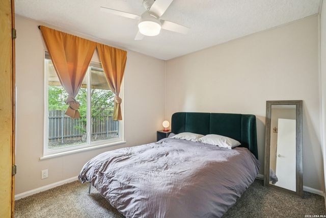 12702 Middle Lane, San Antonio, TX 78217