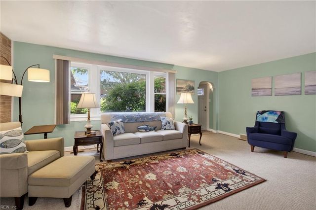 318 24th St Apt 2, Virginia Beach, VA 23451
