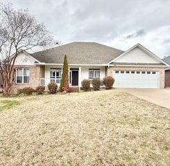 51 Ouachita Drive, Maumelle, AR 72113