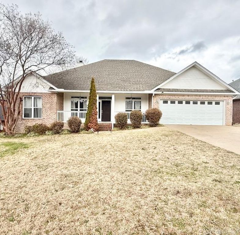 51 Ouachita Drive, Maumelle, AR 72113