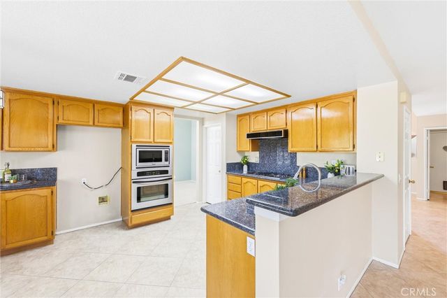 2000 Citrus Wood Lane, Riverside, CA 92503