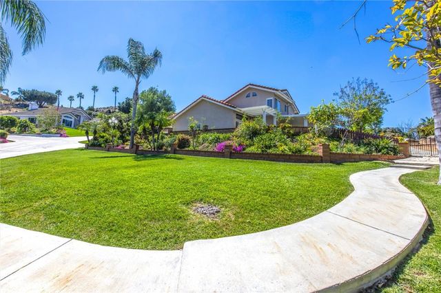 2000 Citrus Wood Lane, Riverside, CA 92503