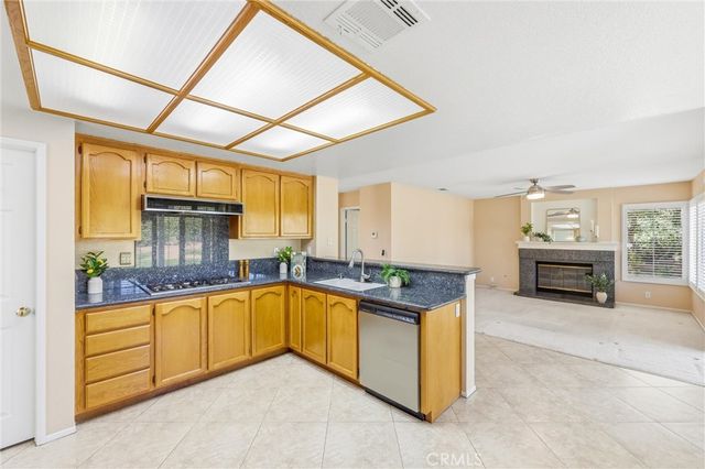 2000 Citrus Wood Lane, Riverside, CA 92503