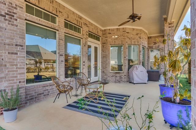 122 Coral Bells Court, Conroe, TX 77304