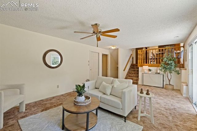 2113 Roundtop Court, Colorado Springs, CO 80918