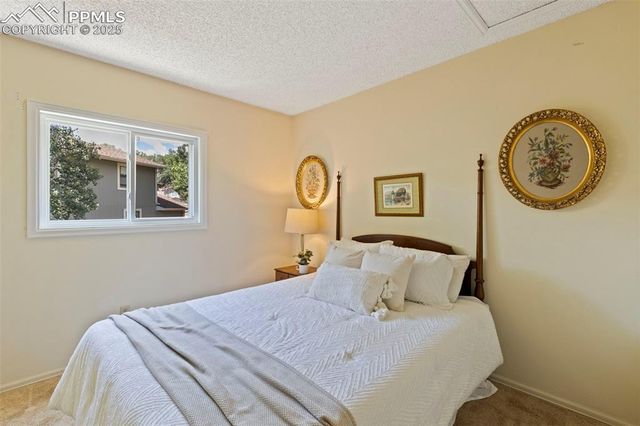 2113 Roundtop Court, Colorado Springs, CO 80918