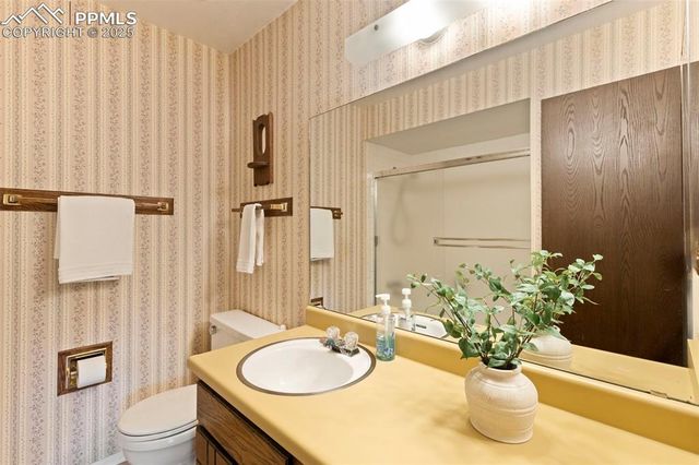 2113 Roundtop Court, Colorado Springs, CO 80918